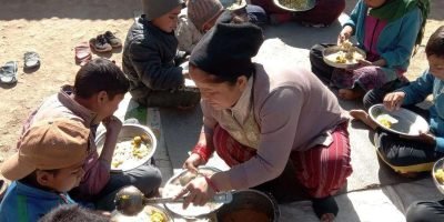 Feeding the needy children by Hope in himalayan heartbeats project team